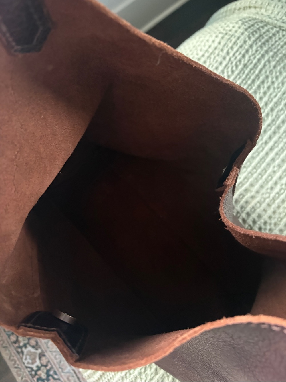 Portland Leather Naomi Shoulder Bag - Picture 4 of 5